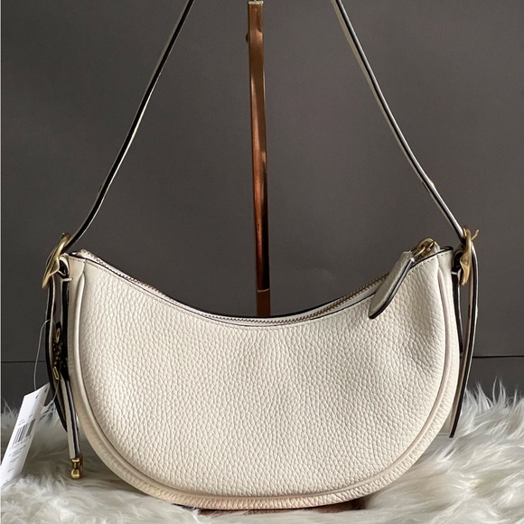 CC439 - Coach Luna Shoulder Bag - Picture 7 of 13